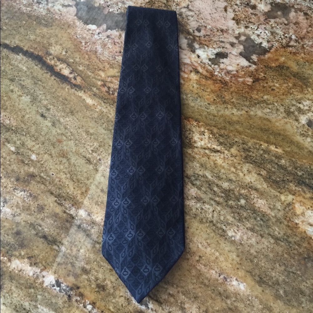 ❌SOLD❌100v% Authentic GUCCI Tie 👔 NWOT