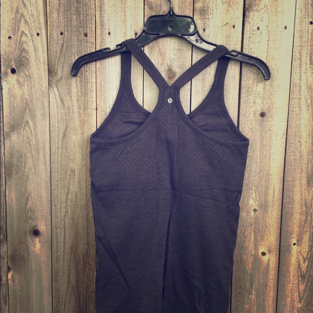 Lululemon tank Size 6-8