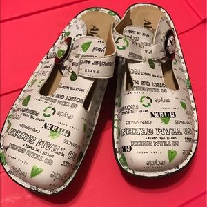 Alegria Classic Clogs w/ Recycle Design