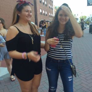 Meet your Posher, Danielle