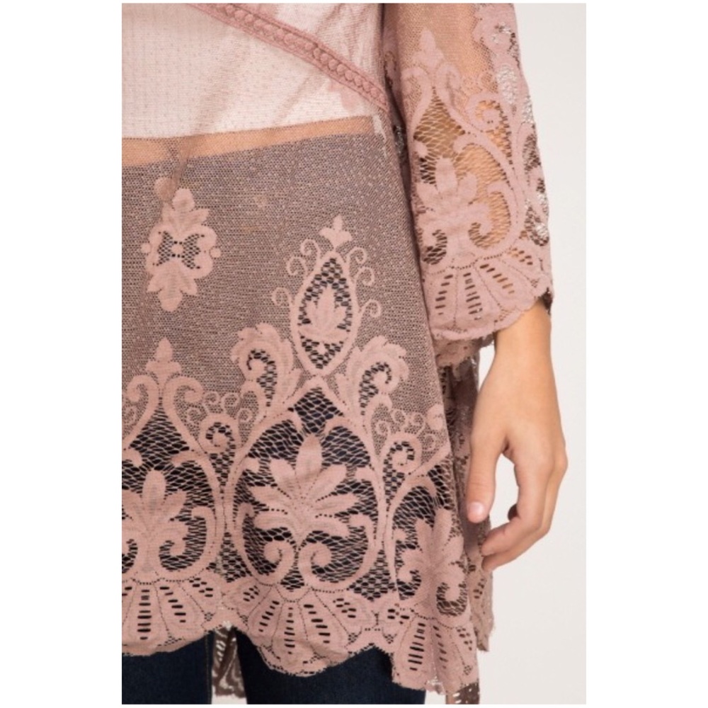 MORE COMING SOON. Lace Kimono - Picture 4 of 4