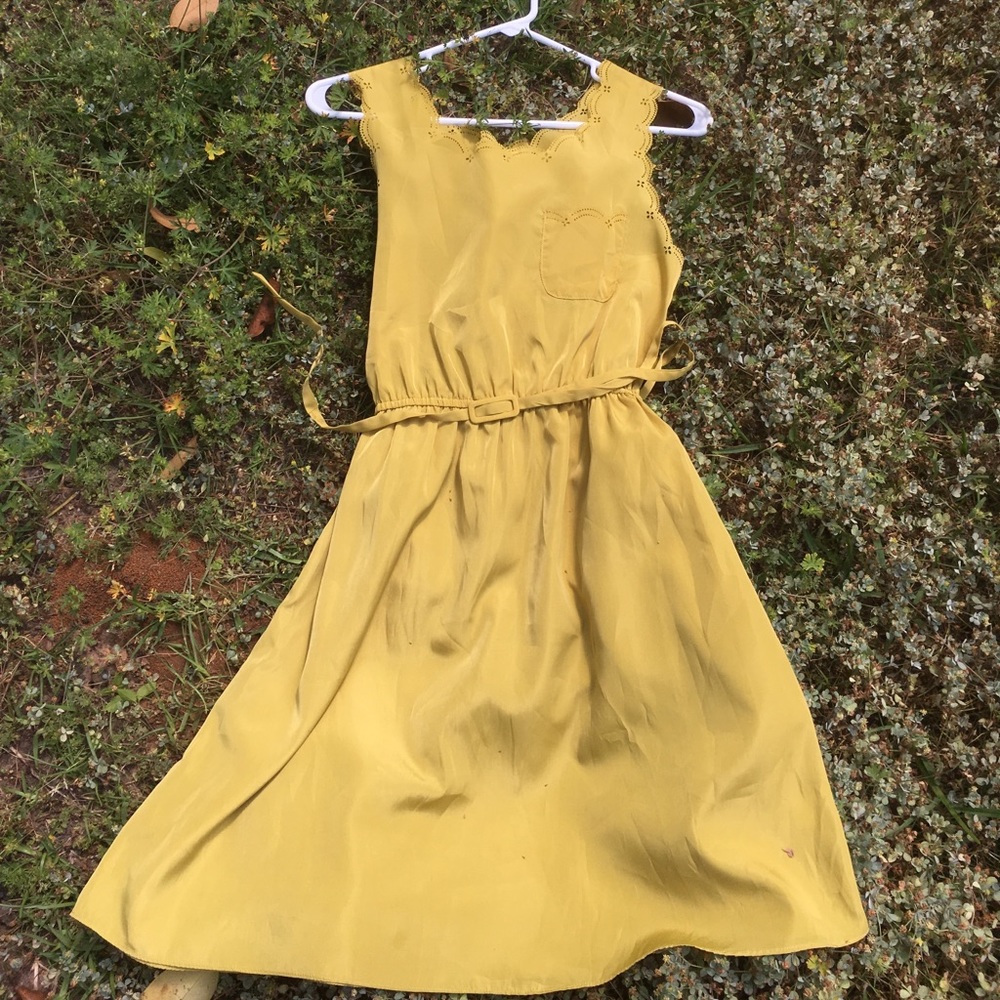 Chartreuse shift dress,eyelet detail around neck