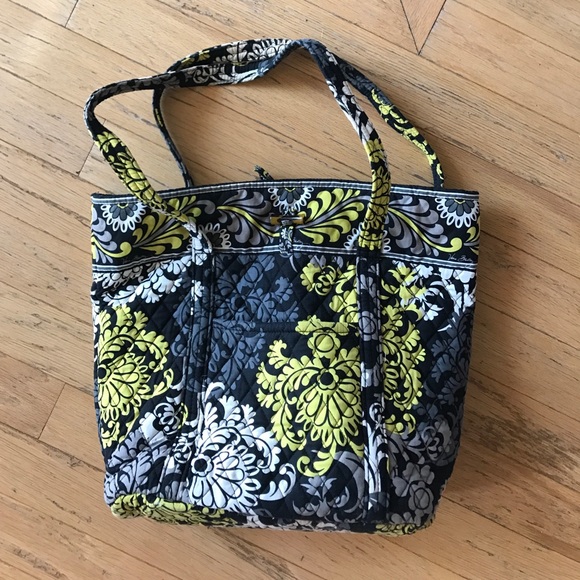 Vera Bradley Handbags - Vera Bradley tote