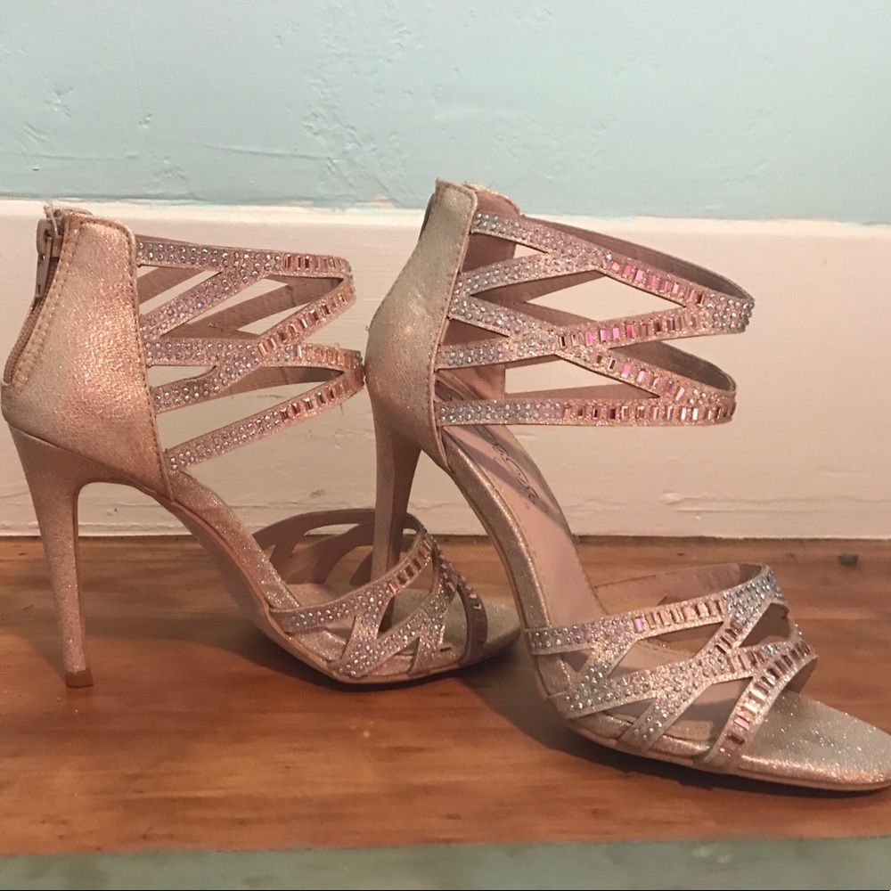 Strapped gold heels. Very comfy! With padding
