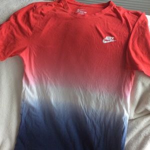 Nike Men's M tee shirt