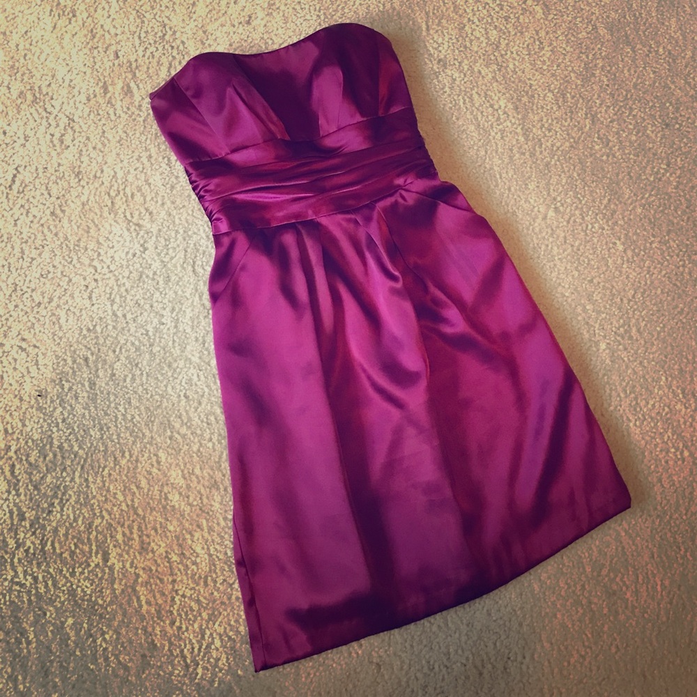 David's Bridal size 6 Fuchsia strapless Dress