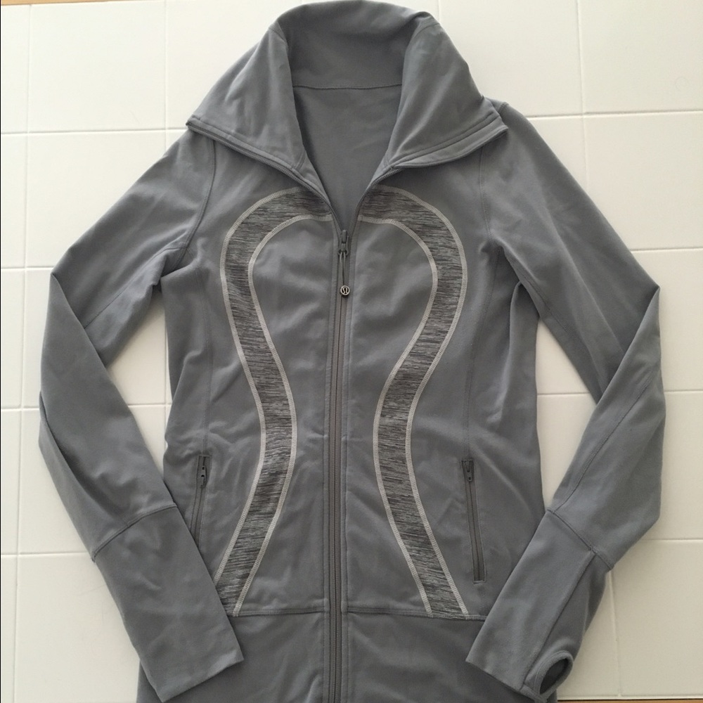 Lululemon gray In Stride Jacket Size 4