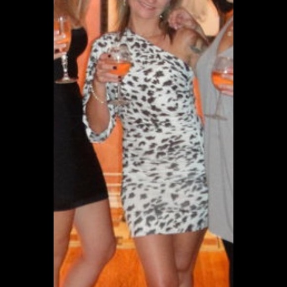 Dress! - Picture 2 of 2