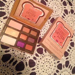 Trade-Too-Faced Peanut 🥜 Butter & Jelly Palate