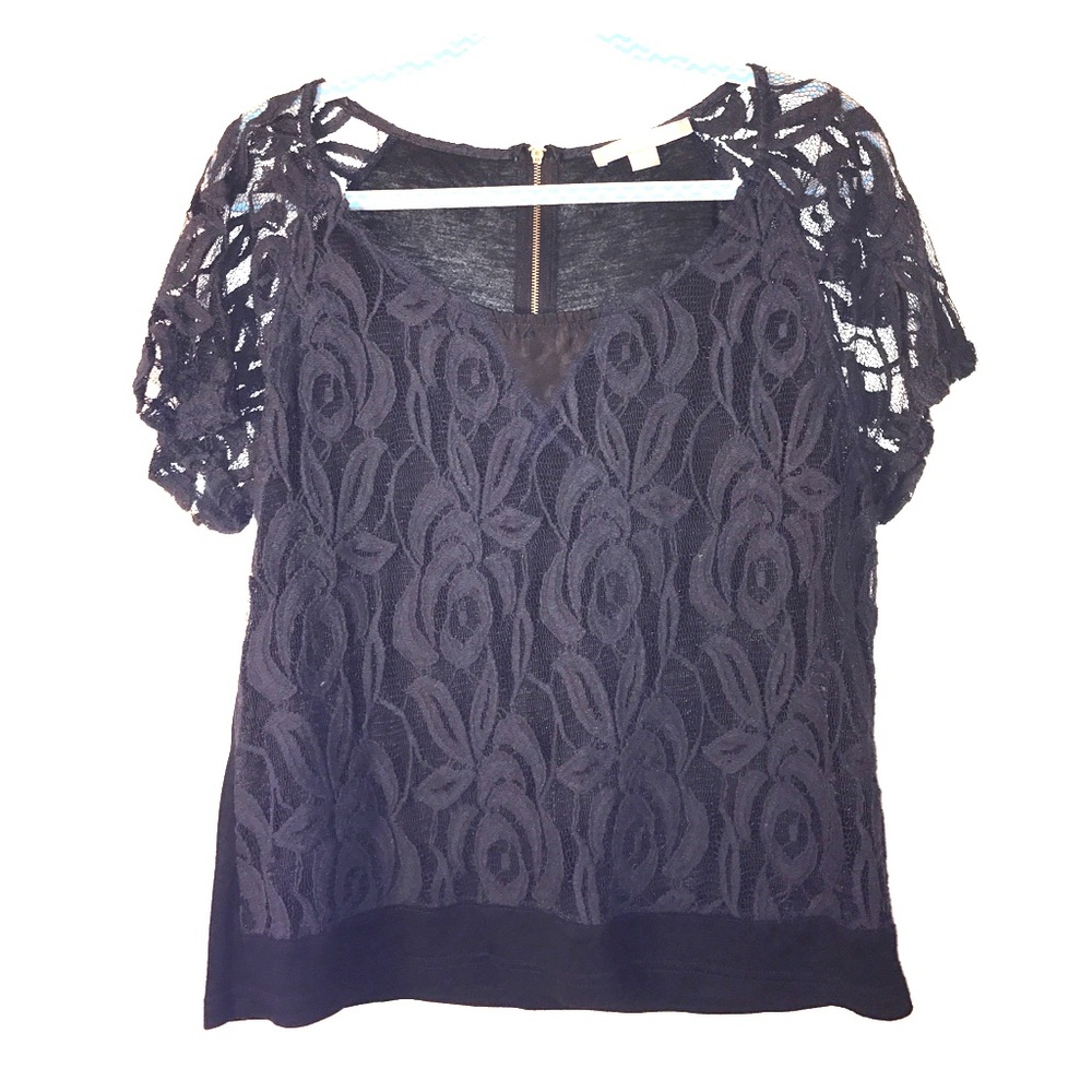 Lacey top