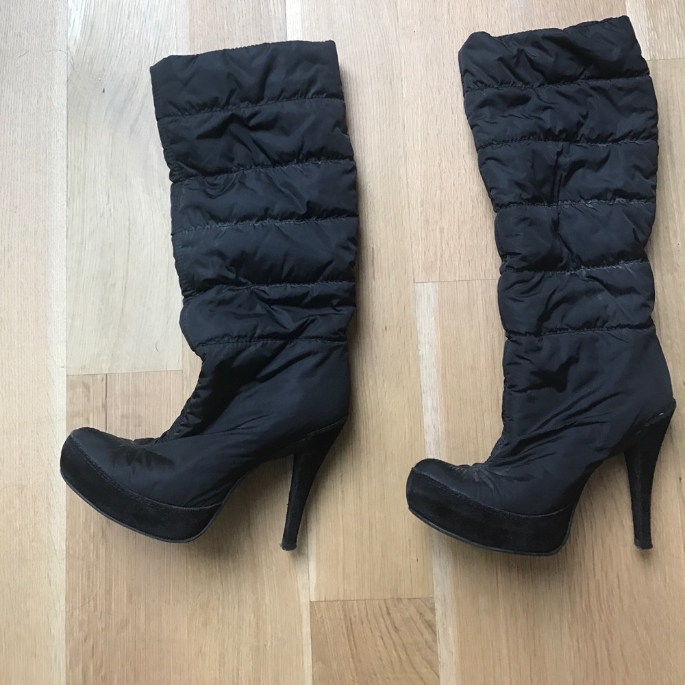 Winter black boot heels