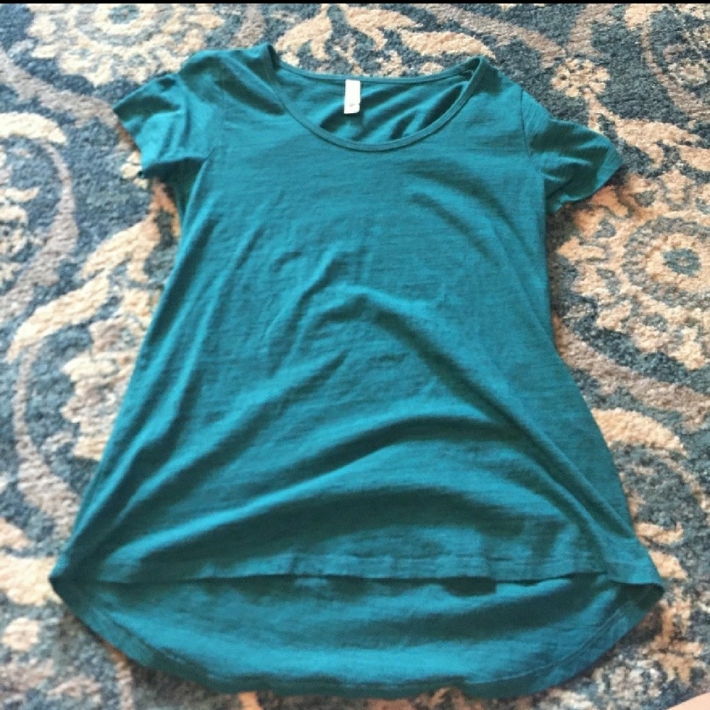 Lularoe classic tee size S