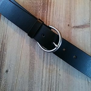Like new belt