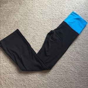 PINK glitter embellished yoga pants - size small.