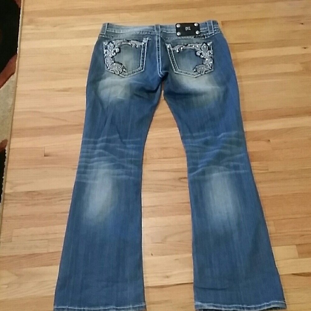 Jeans