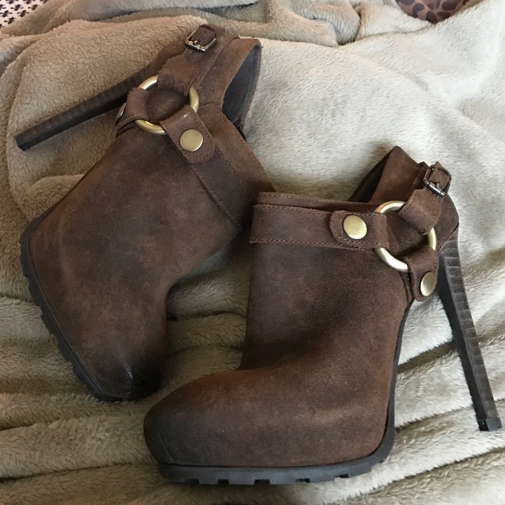 Guess heels