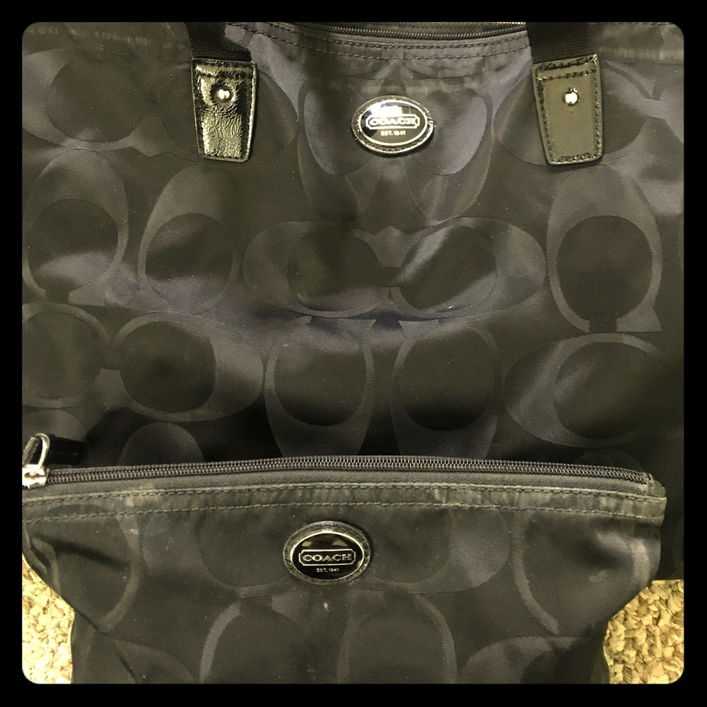 Coach tote and detachable makeup bag set