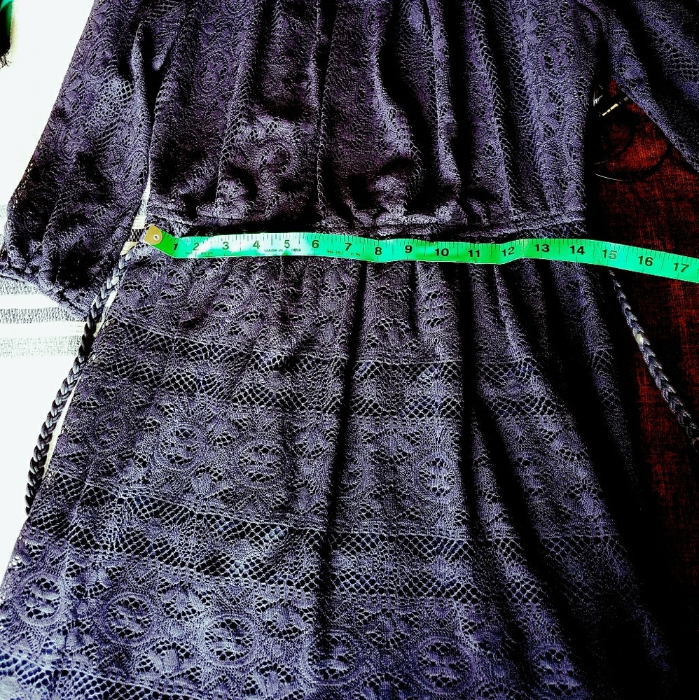 Lace Dress - Picture 3 of 6