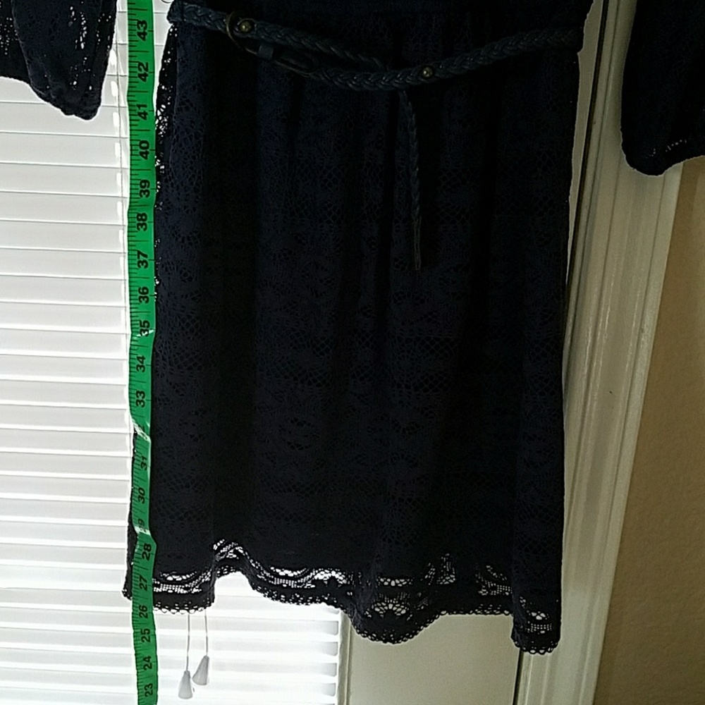 Lace Dress - Picture 4 of 6