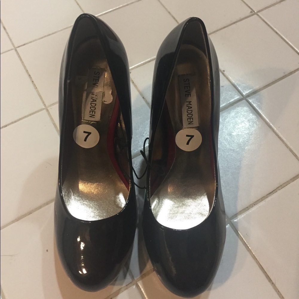 Steve Madden never worn heels