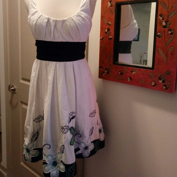 City Triangles Midi Sun Dress - Picture 1 of 4