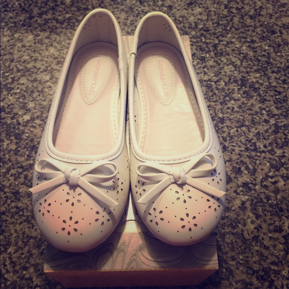 Little girls' shoes
