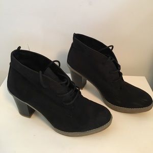 Old Navy Black Booties