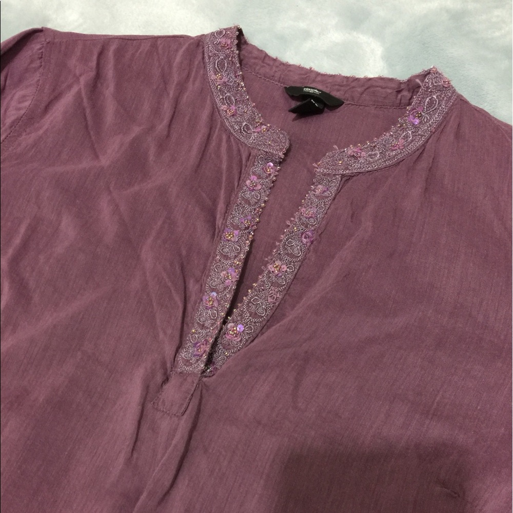 Tunic, v-neck, long-sleeve top.