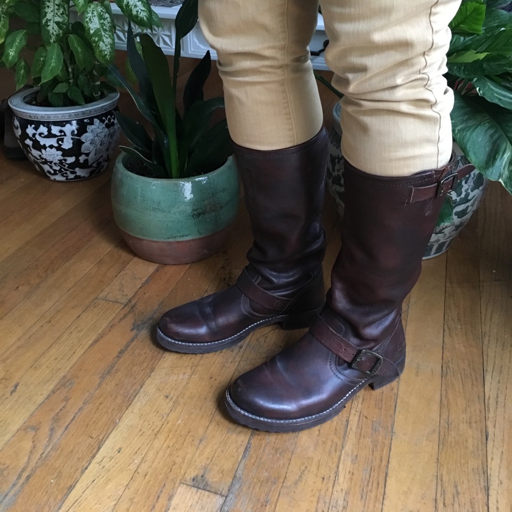 *Frye * ! Veronica Slouch boots in dark brown