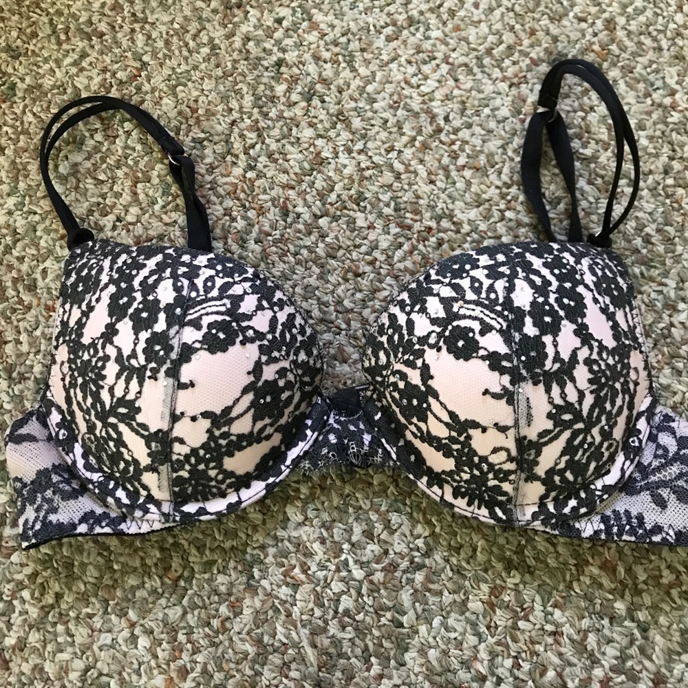 VS "very sexy push up" bra size 34A