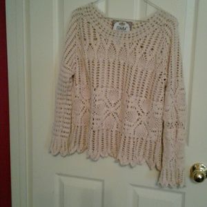 "Tierra" crochet top M/L No pulls, snags.