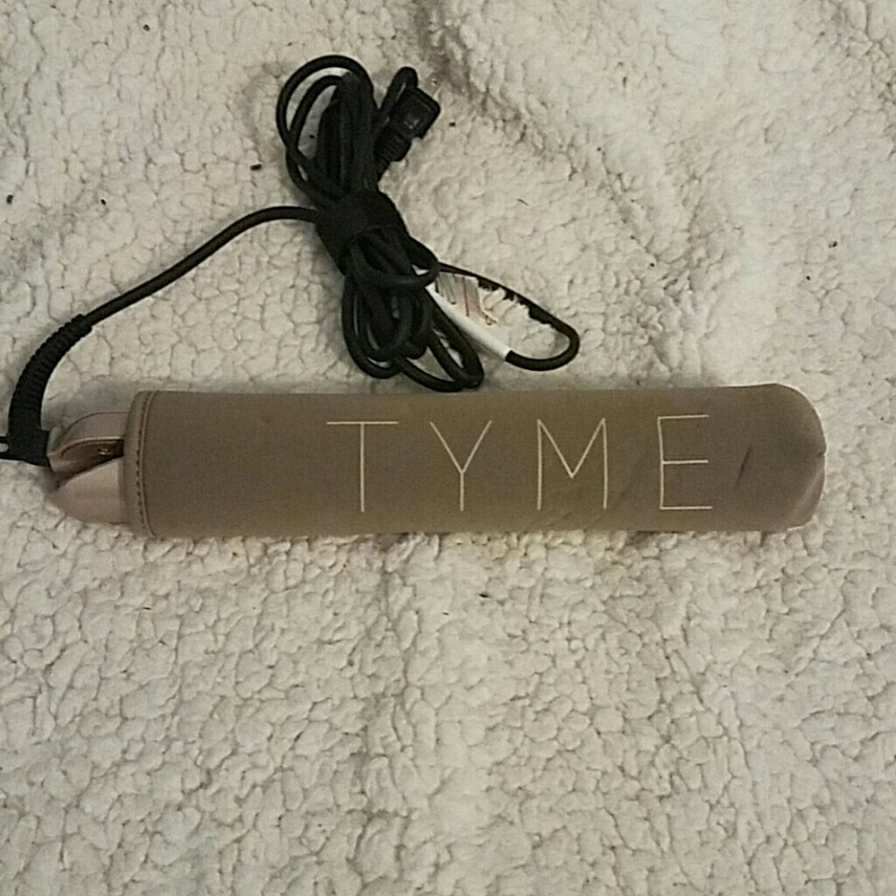TYME curling Iron