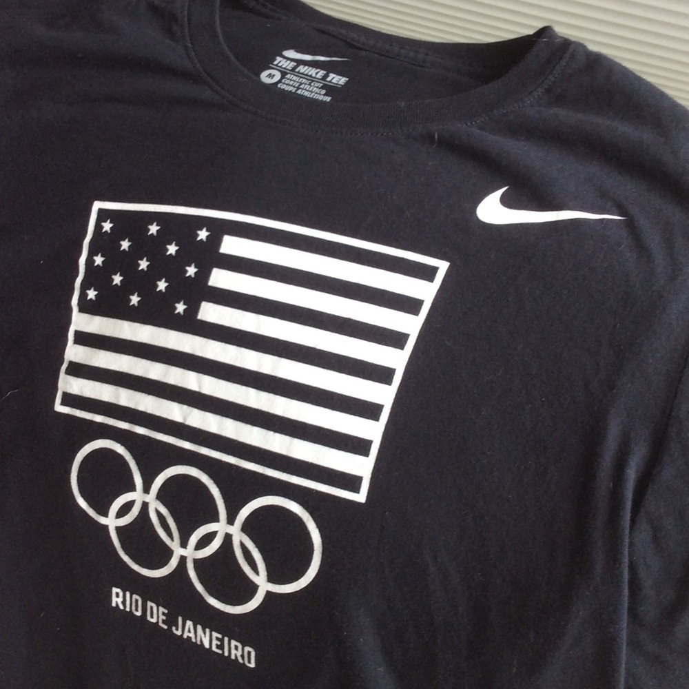 Nike Men's M tee shirt