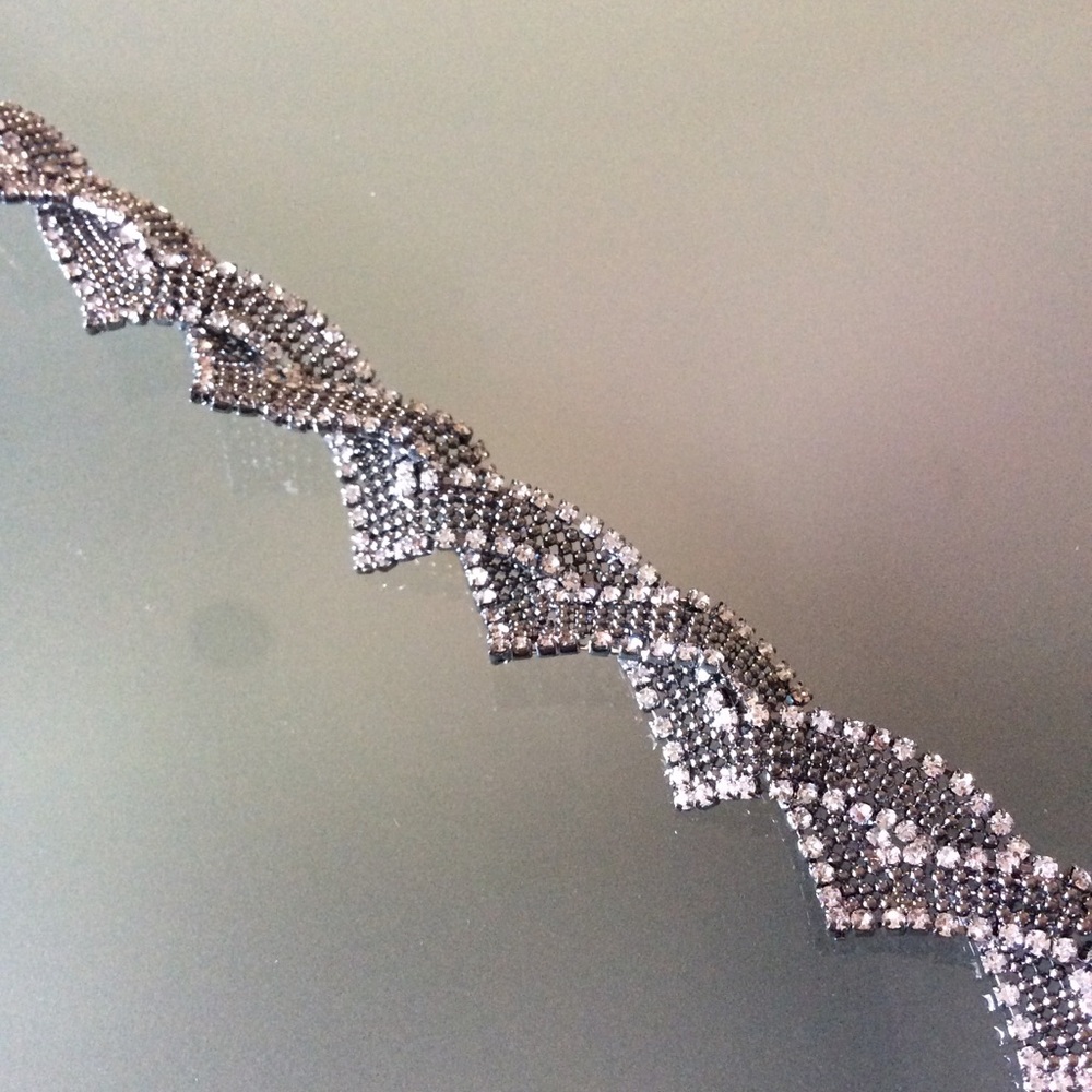 Nwot Dazzling Statement Necklace - image 3