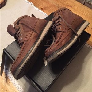 ariat men's lookout chukka boots