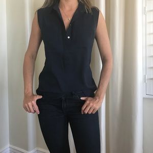 Sleeveless blouse