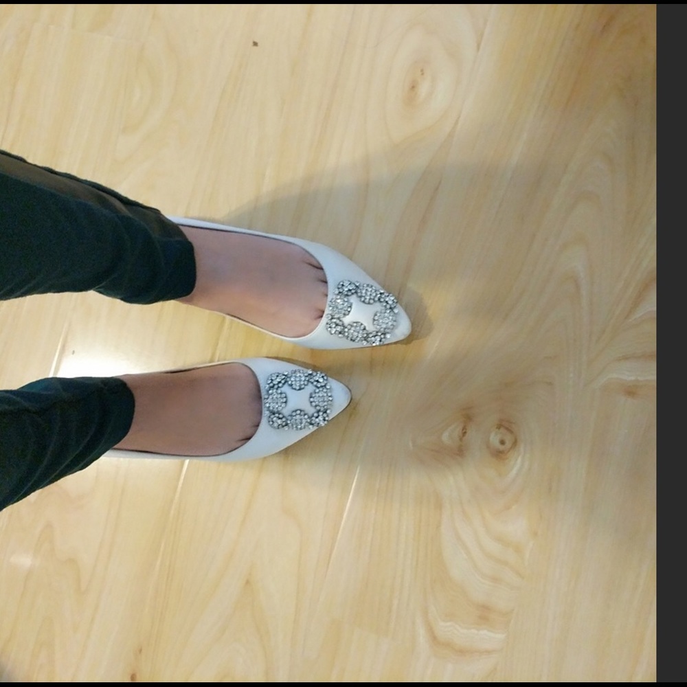 Manolo Blahnik style White Flats