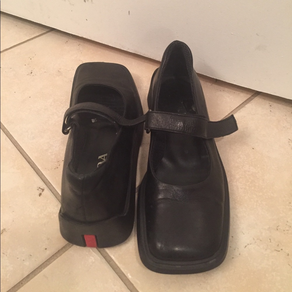 Prada square toe Mary Jane leather shoes size 6
