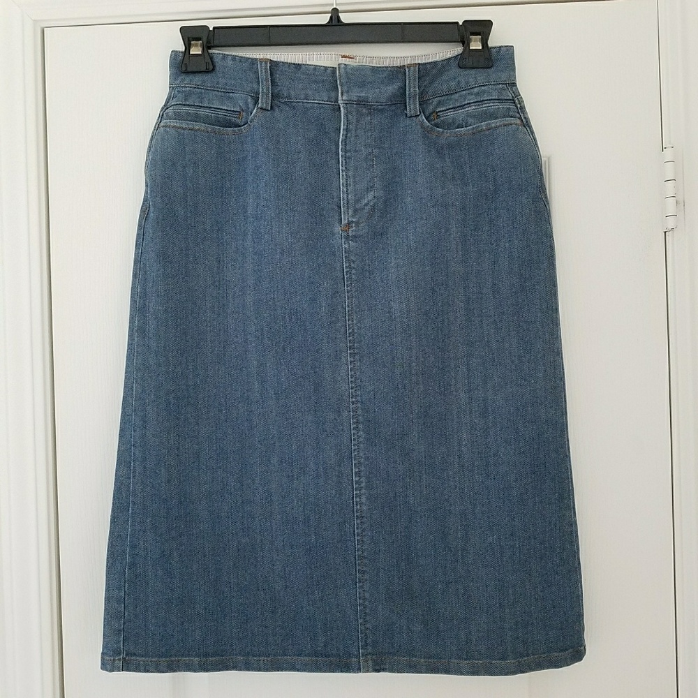 EUC GAP Jean Skirt