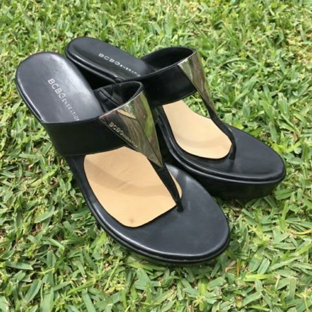 BCBG wedge Sandals