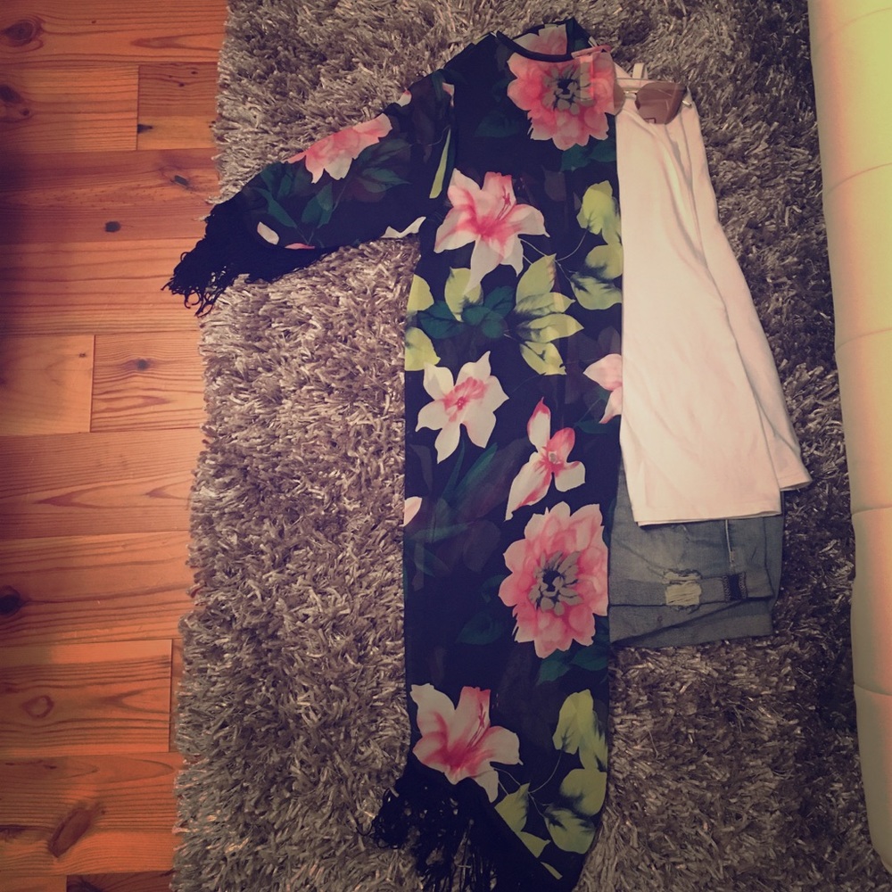 Long Floral Print Kimono Top with Fringe detail