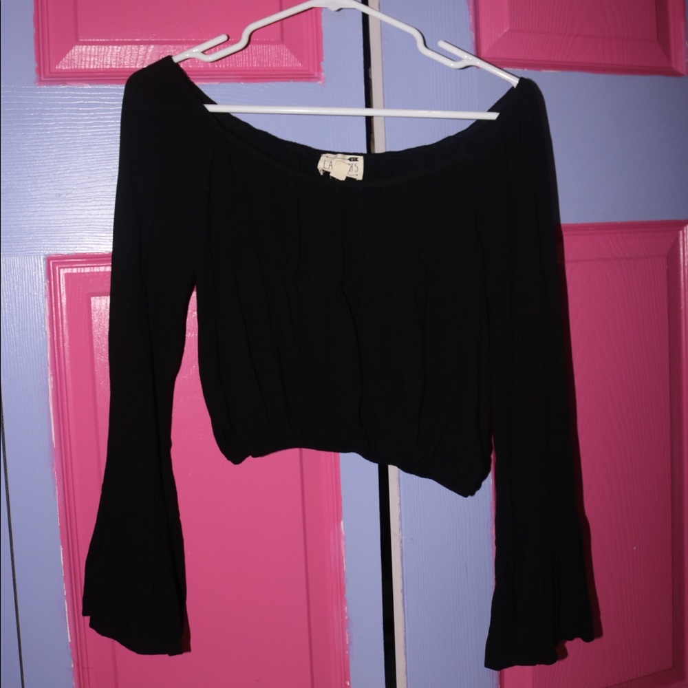LA Hearts Long Sleeve Crop NWOT