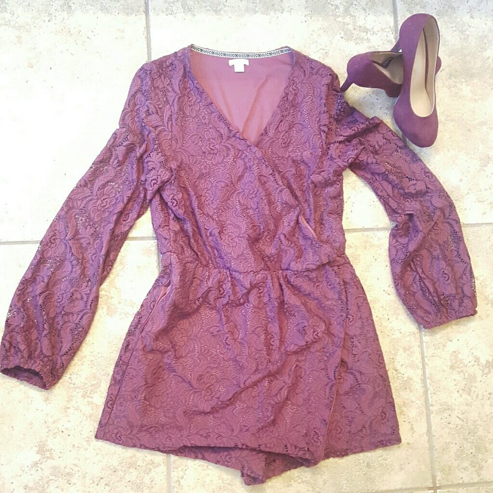 Xhilaration maroon romper