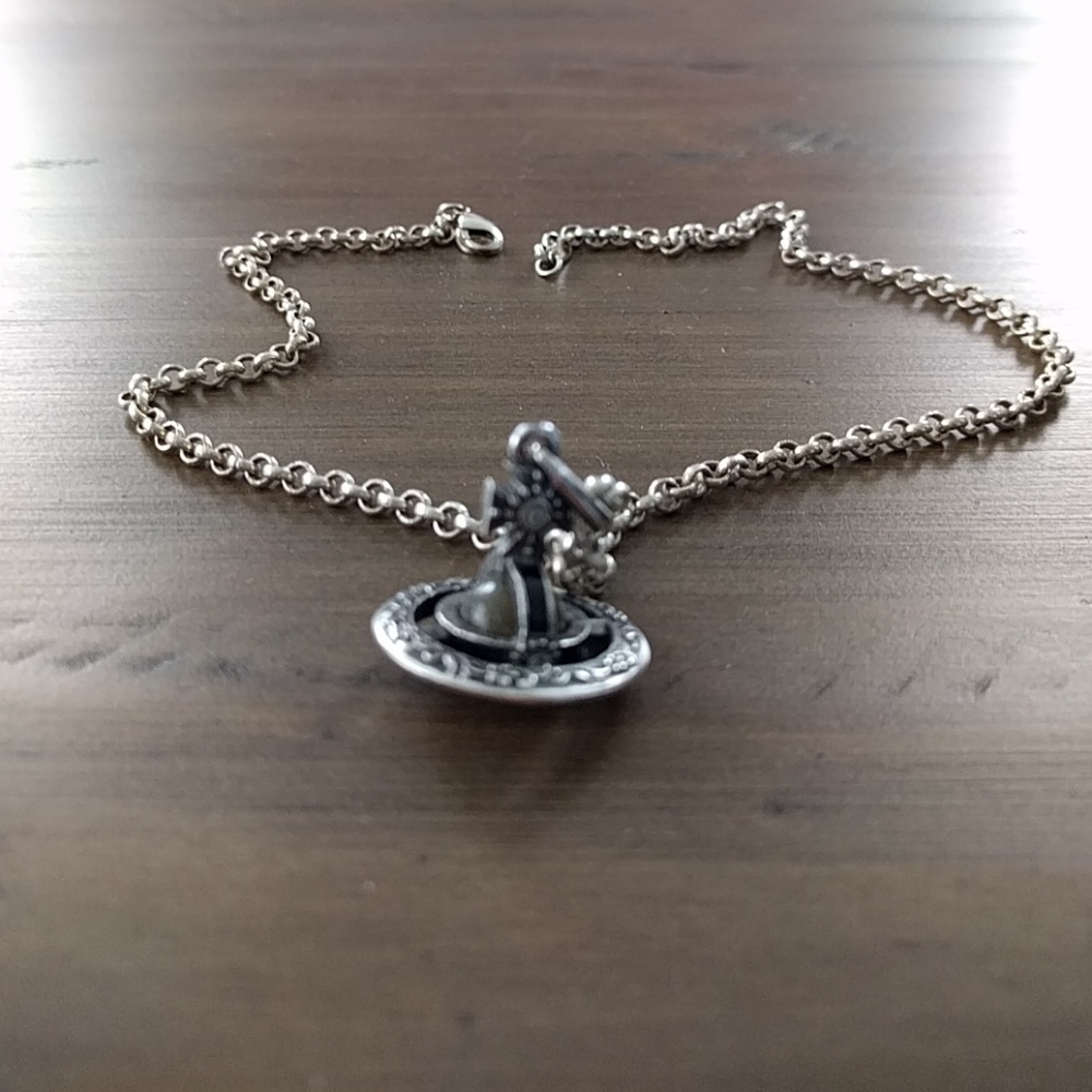 Vivienne Westwood Gilda Small 3D Orb Necklace