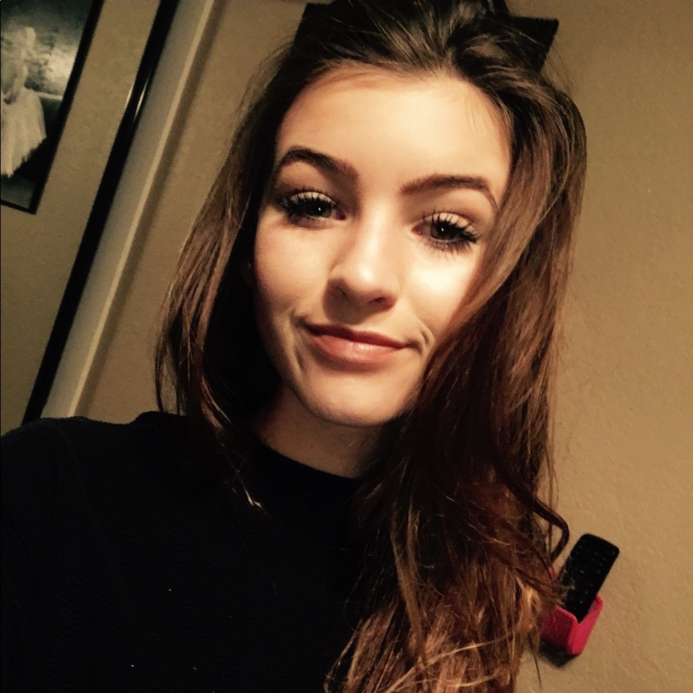 Meet your Posher, Brianne