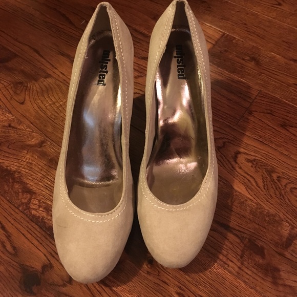 Unlisted tan chunk heels - Picture 2 of 8