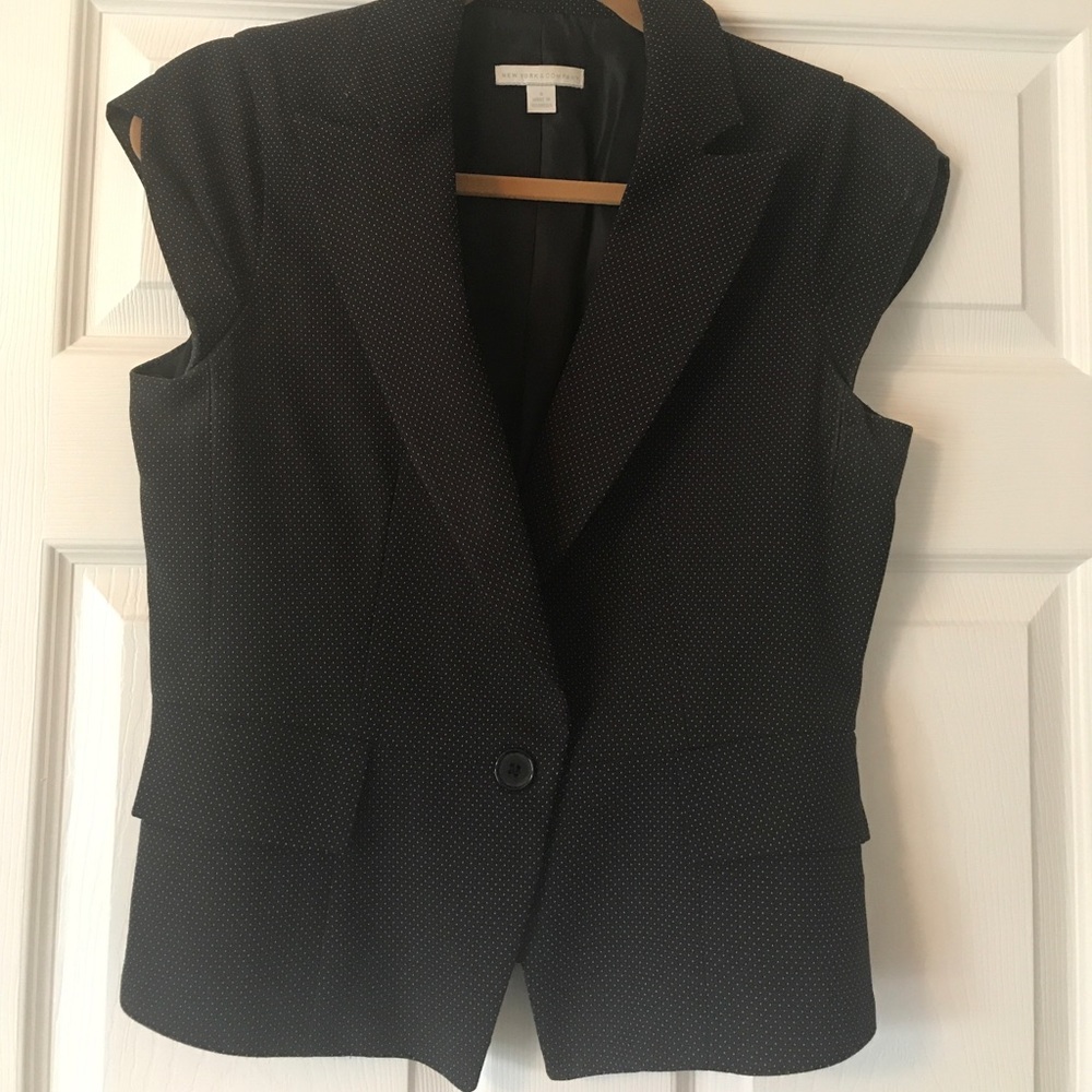 Great work jacket for the summer.