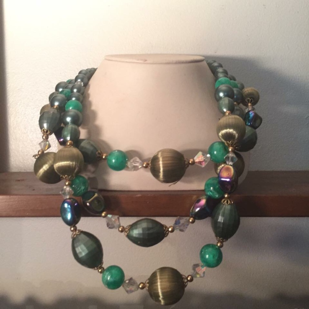 Faux &Swarovski Crystal Beaded 3string Necklace.