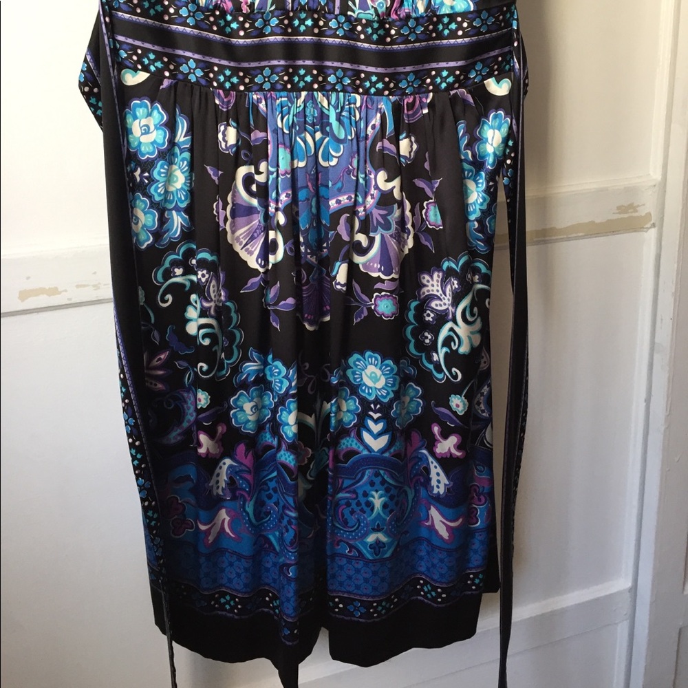 Multi-colored patterned dress - Picture 3 of 5