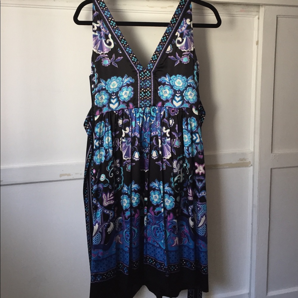 Multi-colored patterned dress - Picture 4 of 5